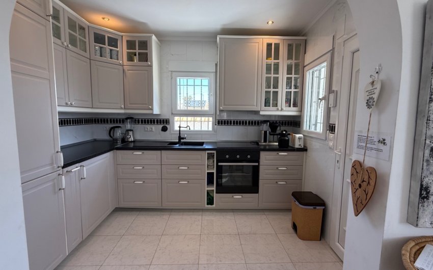 Resale - Villa -
Torrevieja - Costa Blanca