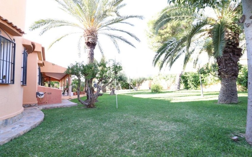 Resale - Villa -
Torrevieja - Costa Blanca