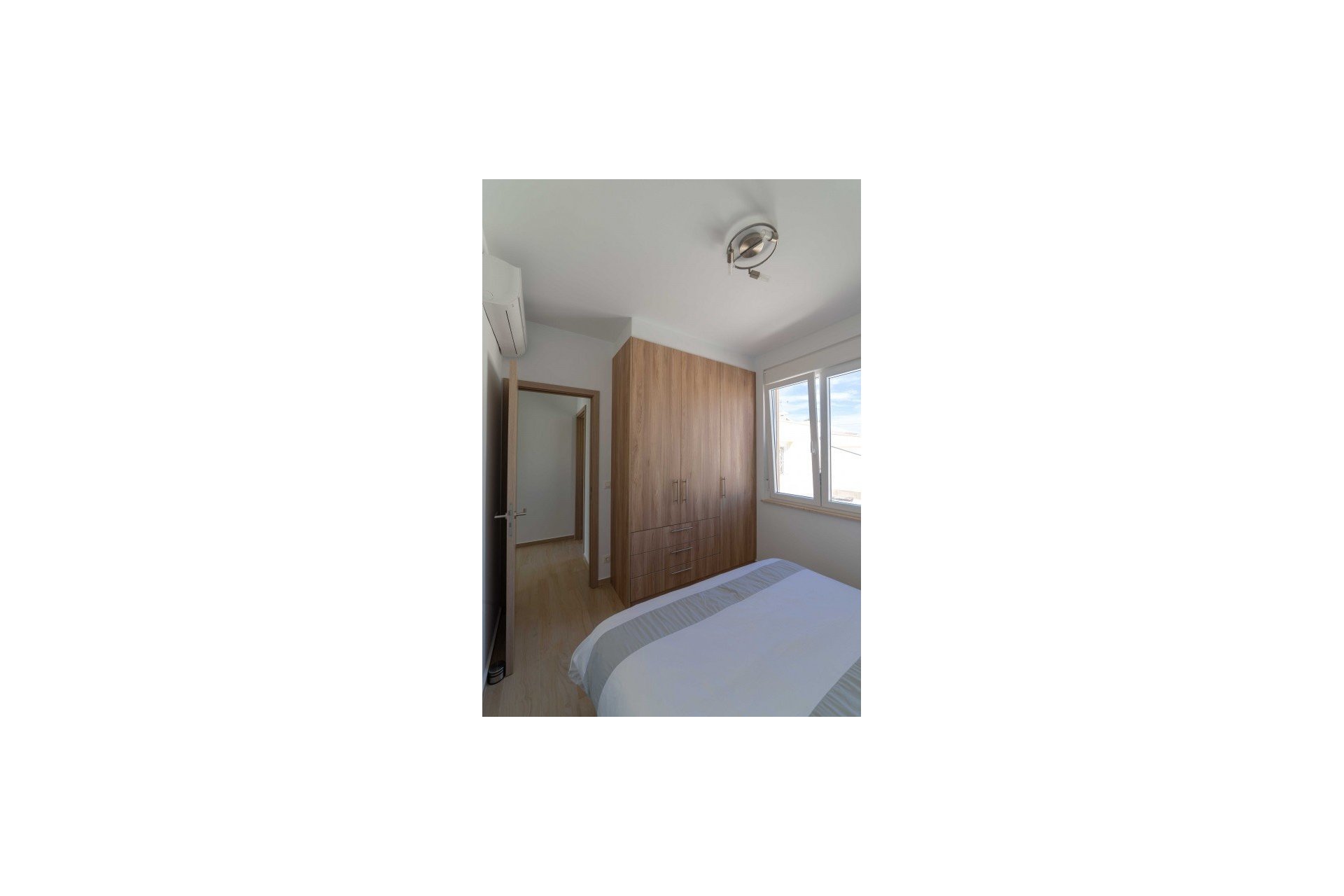 Resale - Villa -
Torrevieja - Costa Blanca