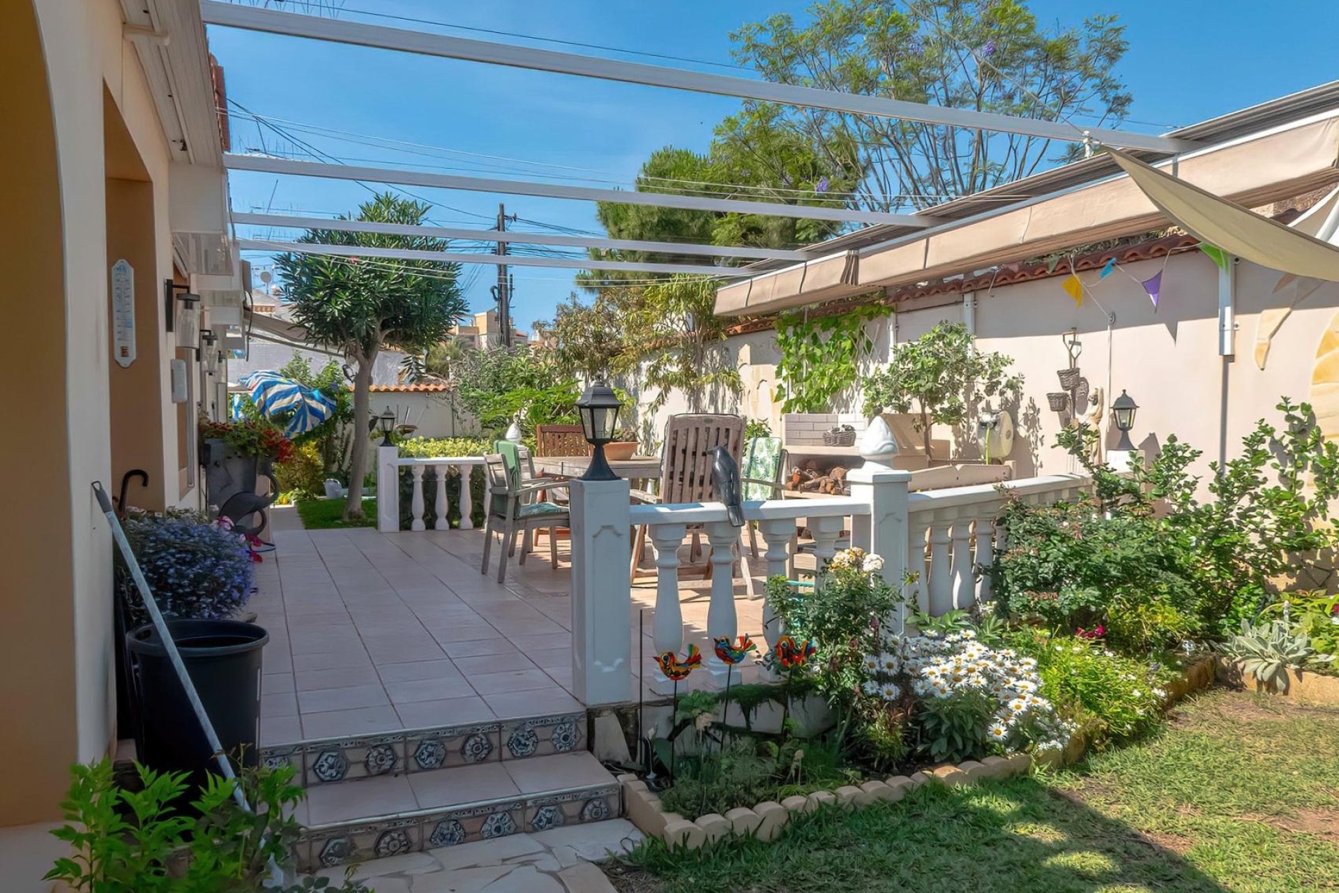 Resale - Villa -
Torrevieja - Costa Blanca