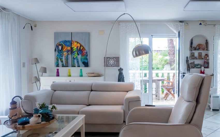 Resale - Villa -
Torrevieja - Costa Blanca