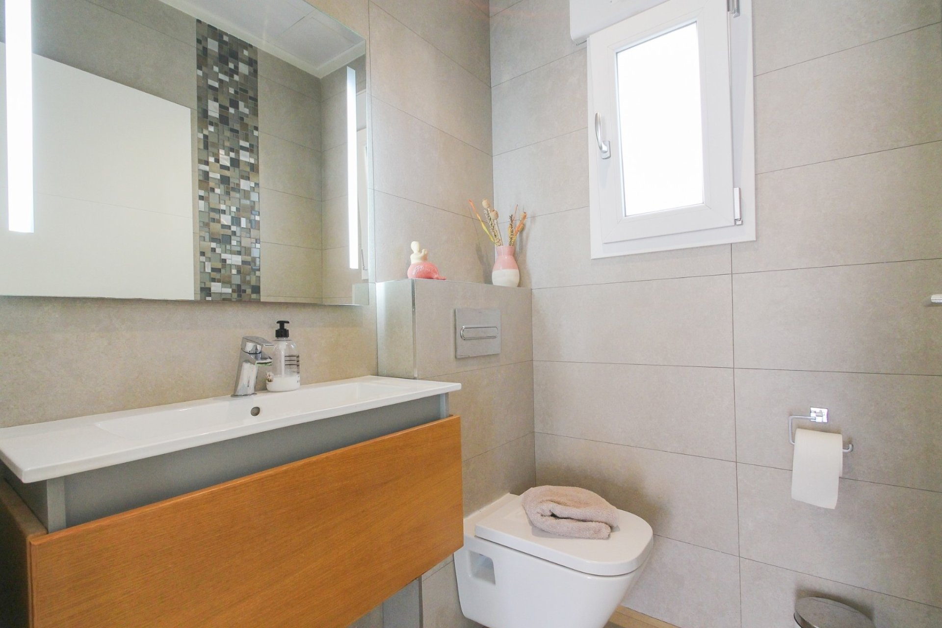 Resale - Villa -
Torrevieja - Costa Blanca
