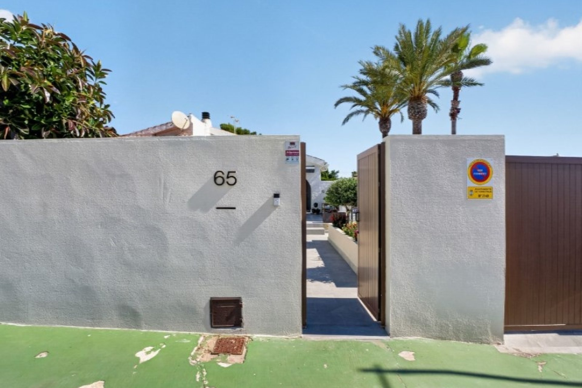 Resale - Villa -
Torrevieja - Costa Blanca