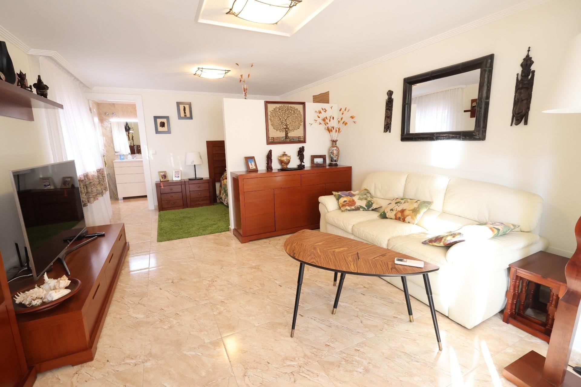 Resale - Villa -
Torrevieja - Costa Blanca