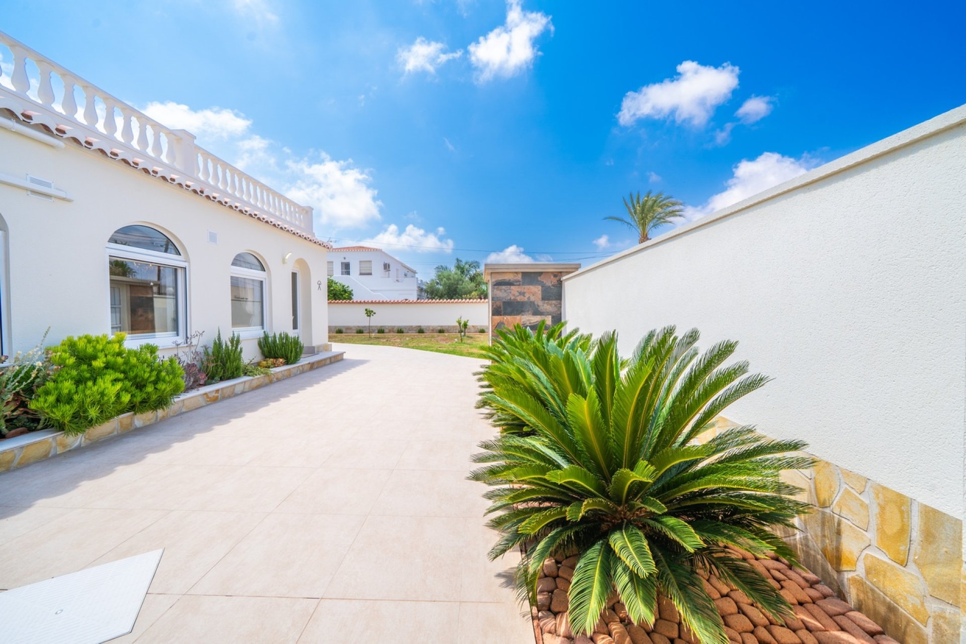 Resale - Villa -
Torrevieja - Costa Blanca