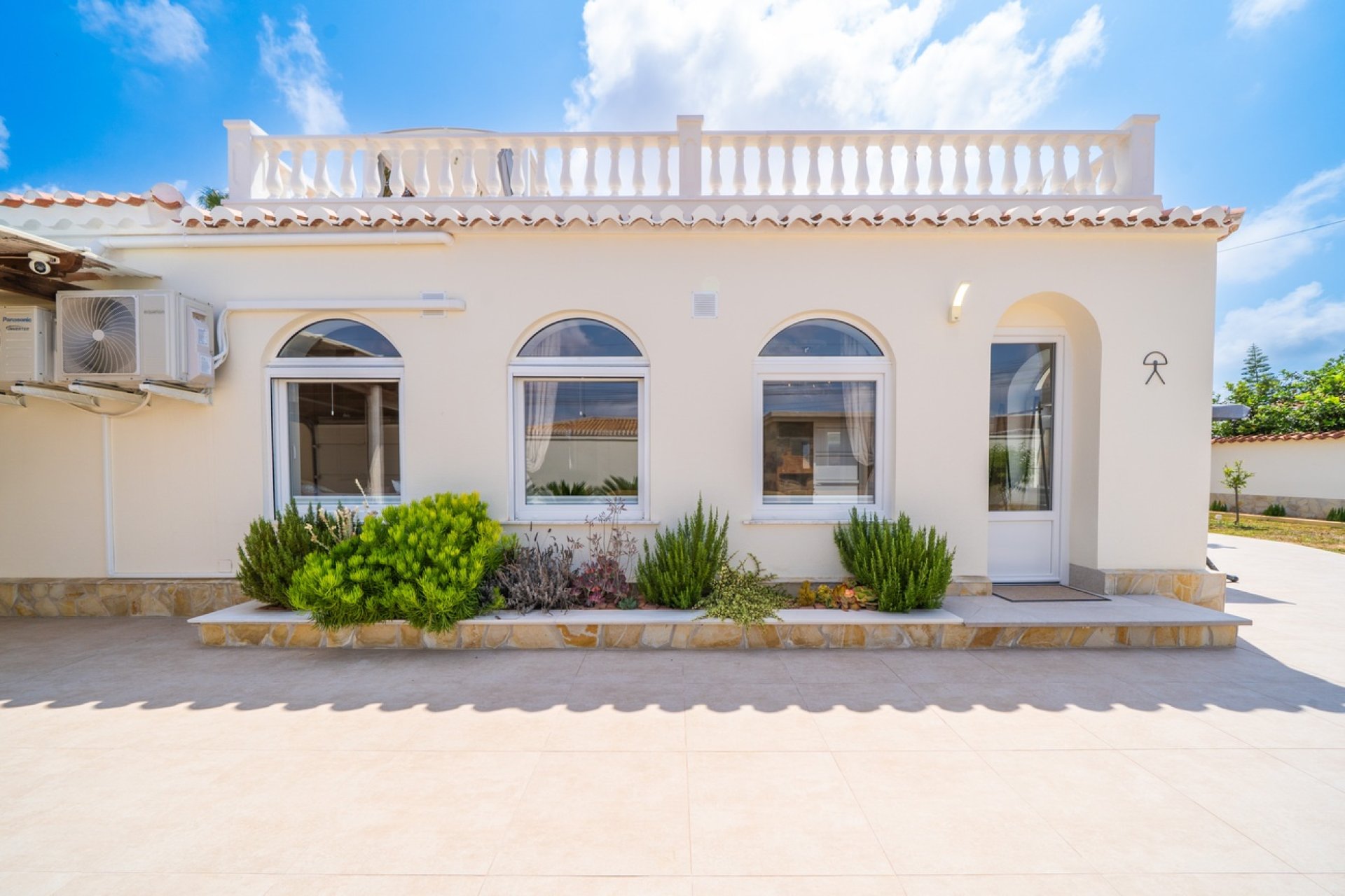 Resale - Villa -
Torrevieja - Costa Blanca