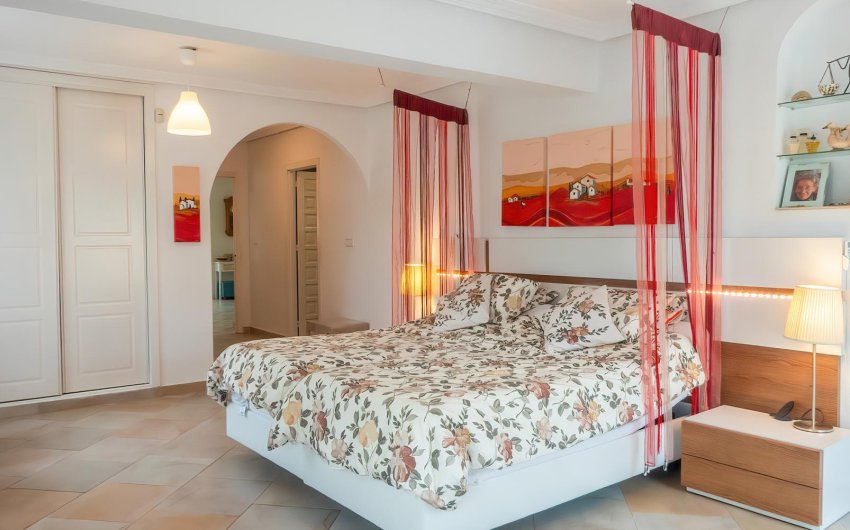 Resale - Villa -
Torrevieja - Costa Blanca