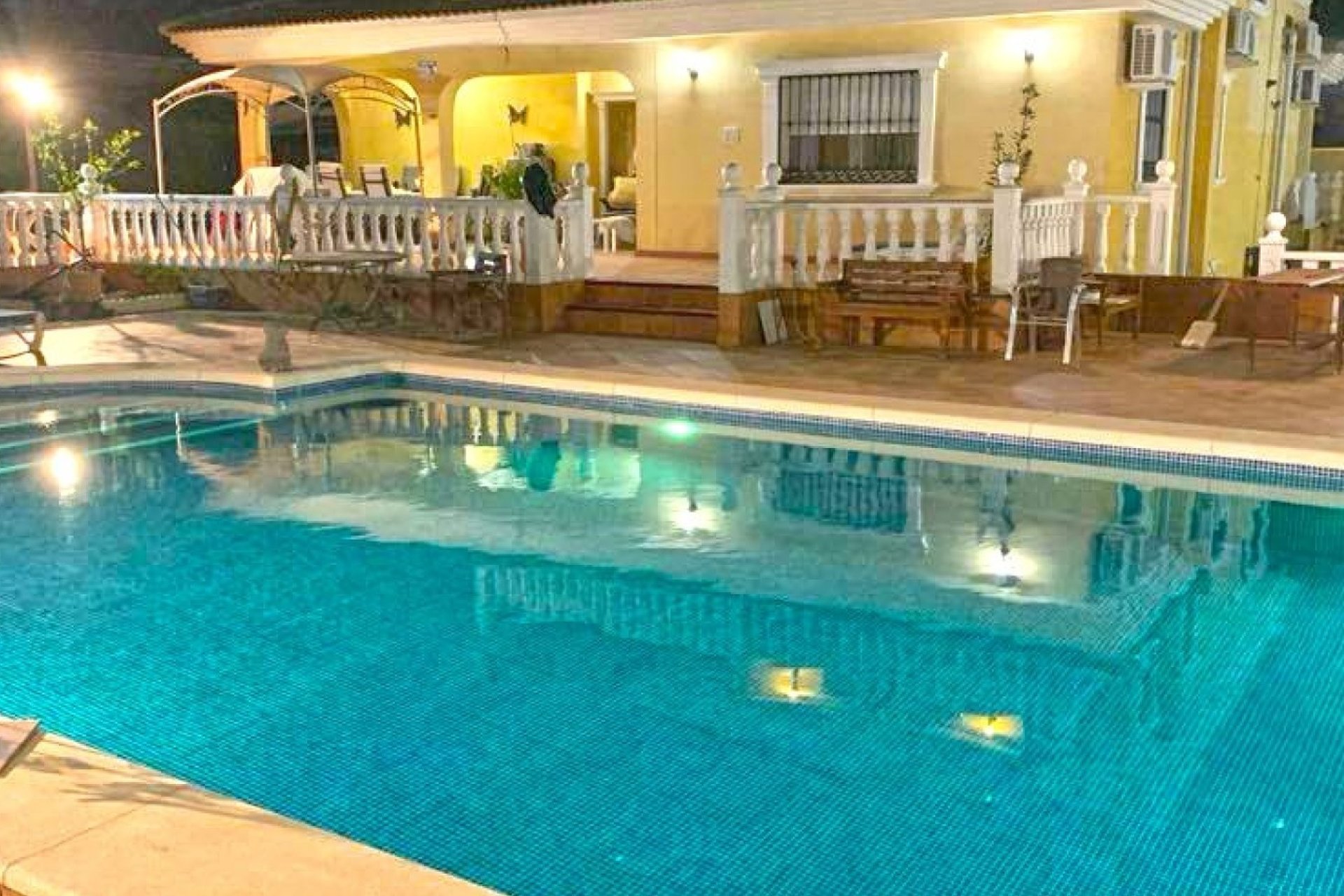Resale - Villa -
Torrevieja - Costa Blanca