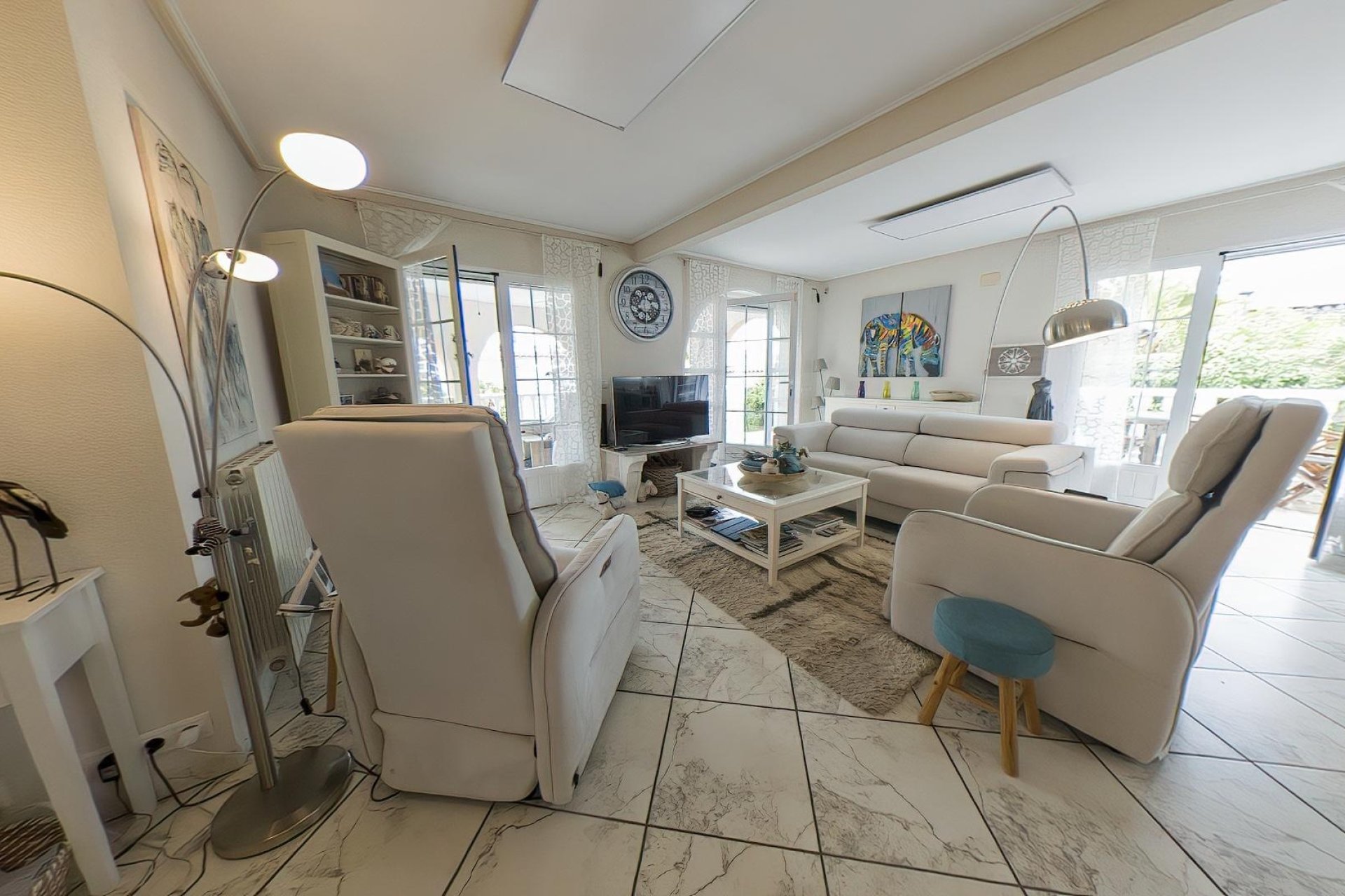 Resale - Villa -
Torrevieja - Costa Blanca
