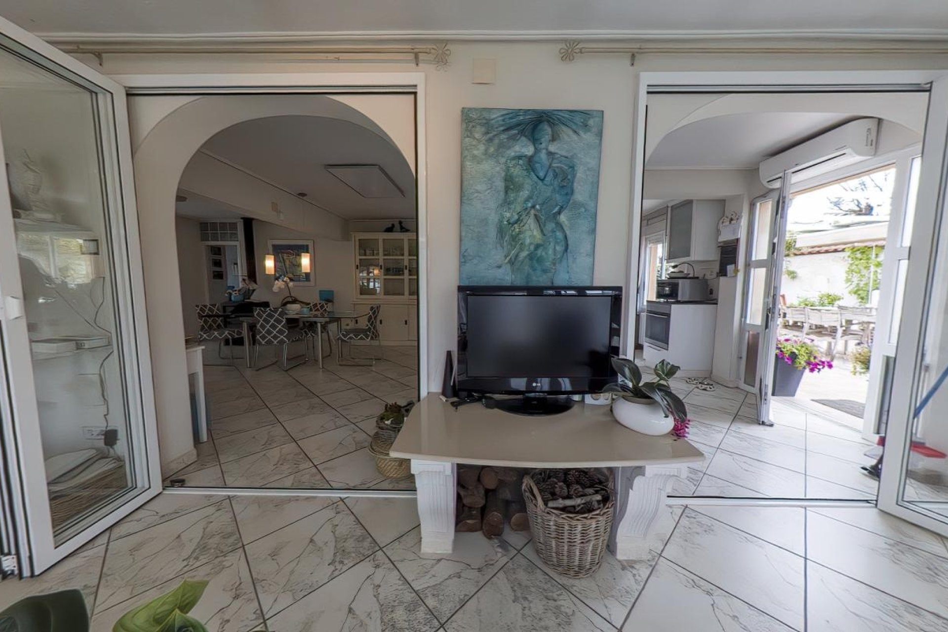 Resale - Villa -
Torrevieja - Costa Blanca