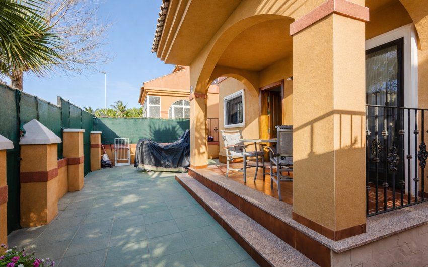 Resale - Villa -
Torrevieja - Costa Blanca