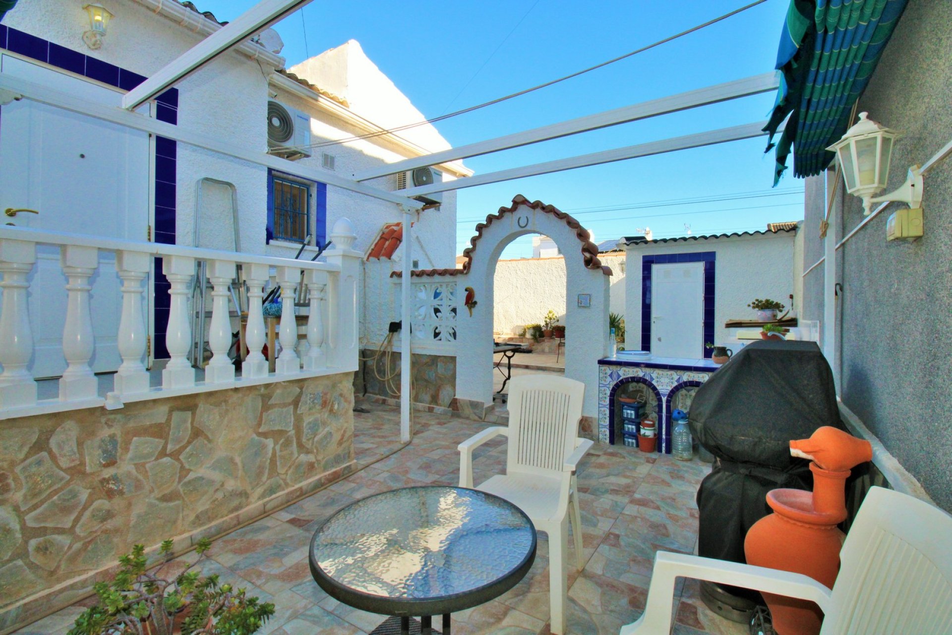 Resale - Villa -
Torrevieja - El Chaparral