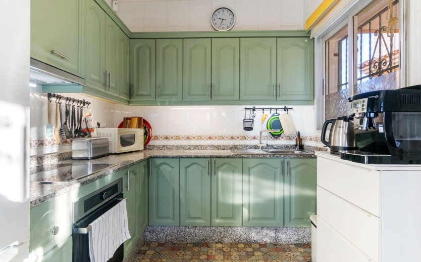 Resale - Villa -
Torrevieja - El Chaparral