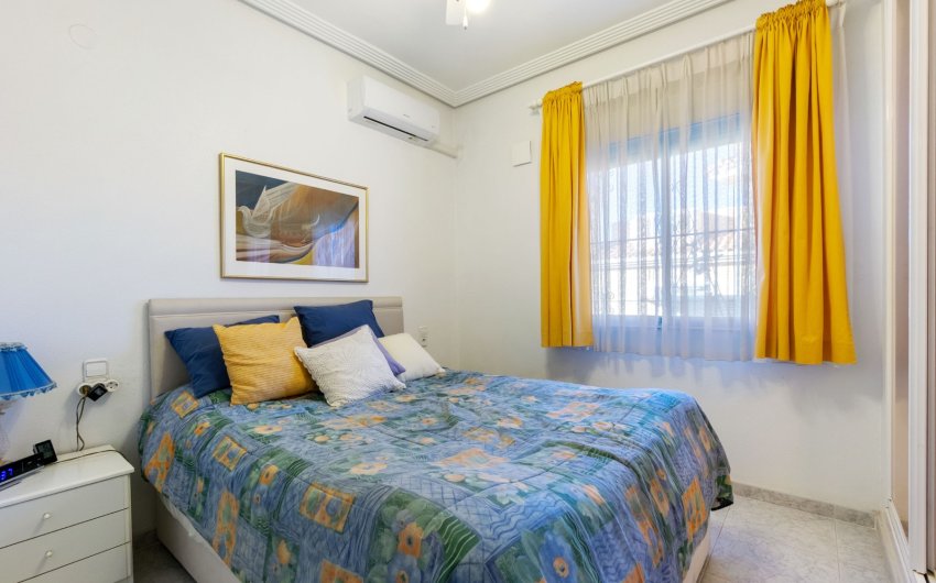 Resale - Villa -
Torrevieja - El Chaparral