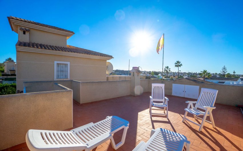 Resale - Villa -
Torrevieja - El Chaparral