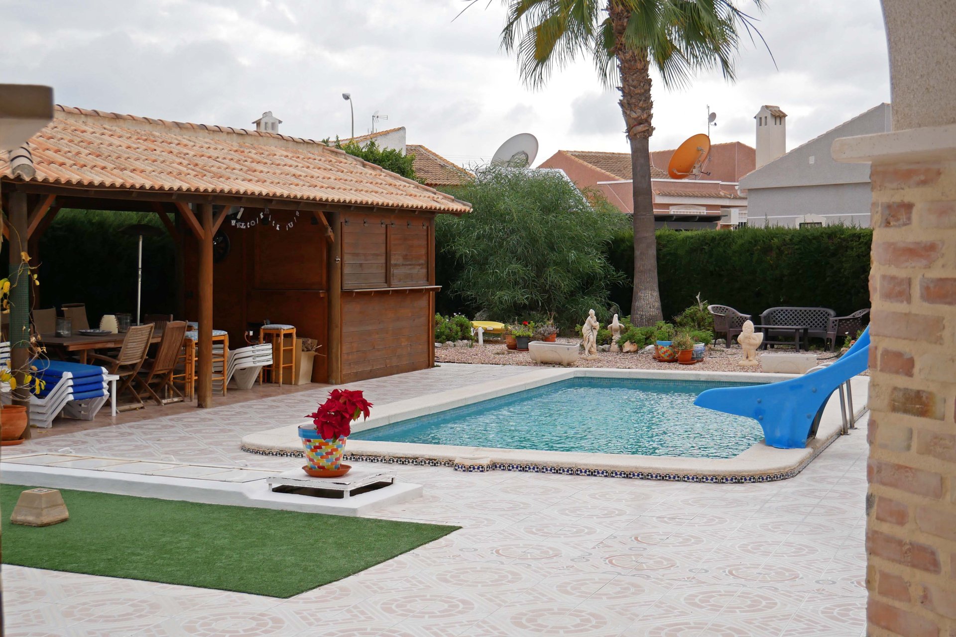 Resale - Villa -
Torrevieja - El Chaparral