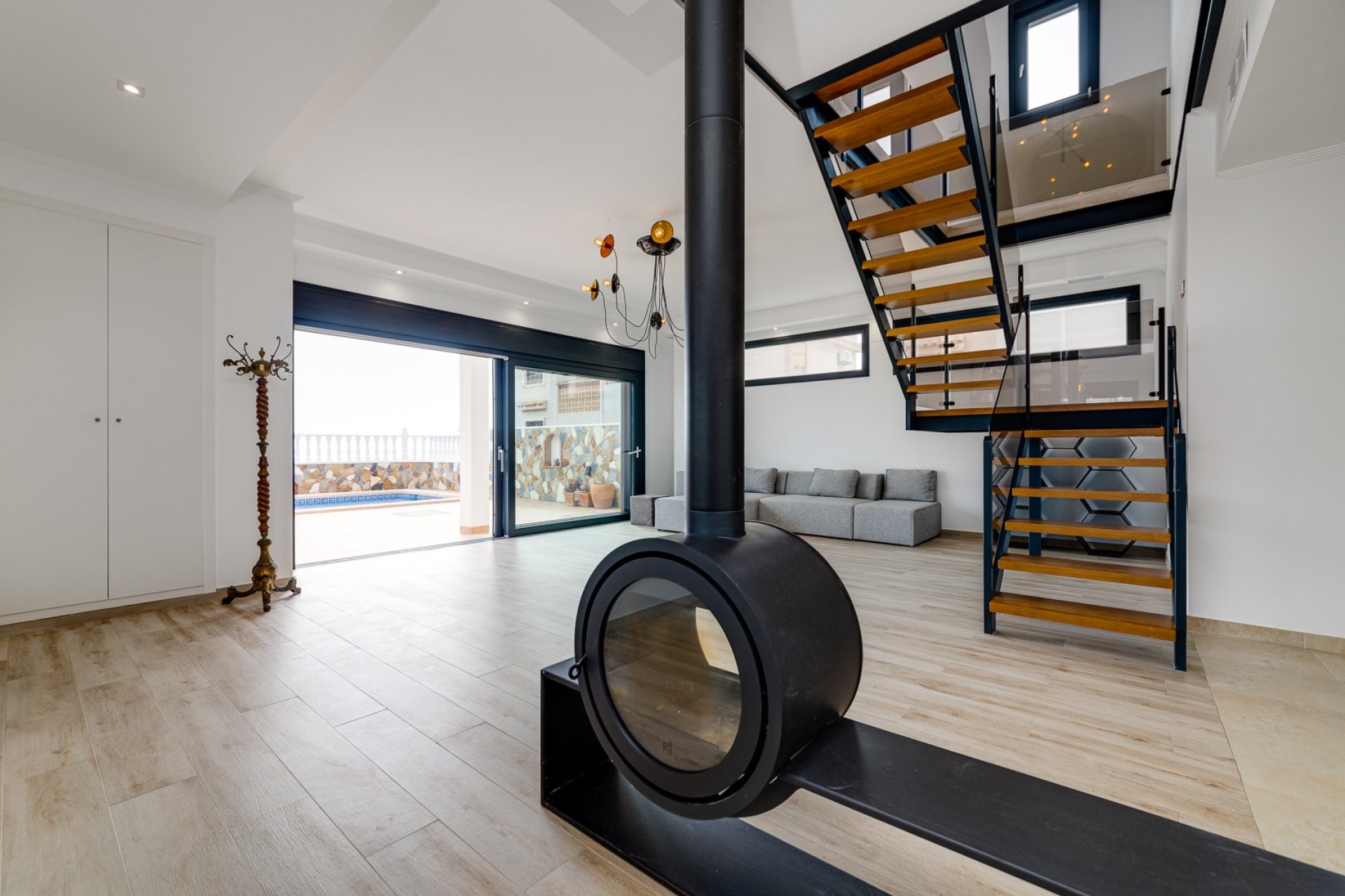 Resale - Villa -
Torrevieja - La Mata