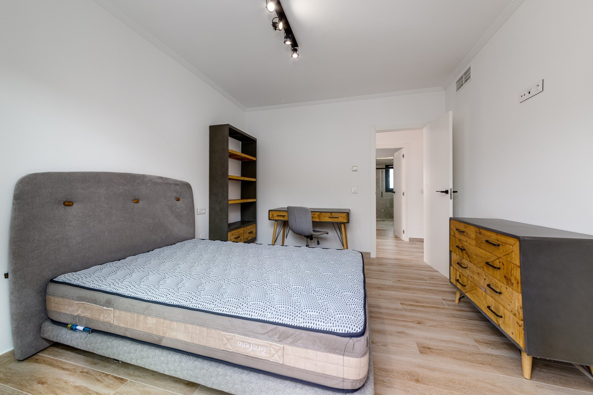 Resale - Villa -
Torrevieja - La Mata