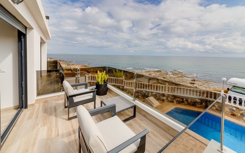 Resale - Villa -
Torrevieja - La Mata