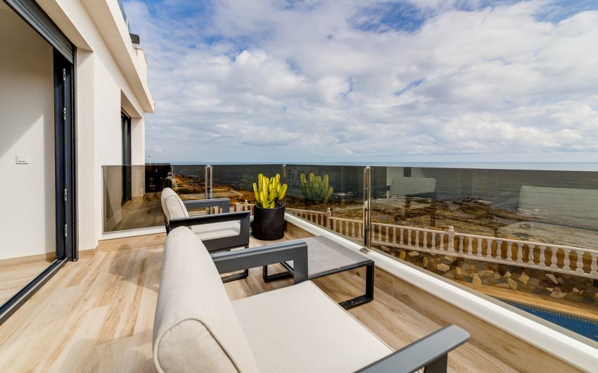 Resale - Villa -
Torrevieja - La Mata