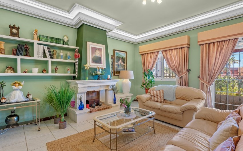 Resale - Villa -
Torrevieja - La Mata