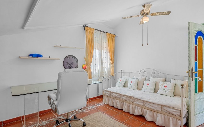 Resale - Villa -
Torrevieja - La Mata