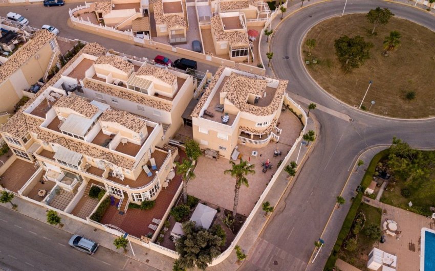 Resale - Villa -
Torrevieja - La Siesta - El Salado - Torreta