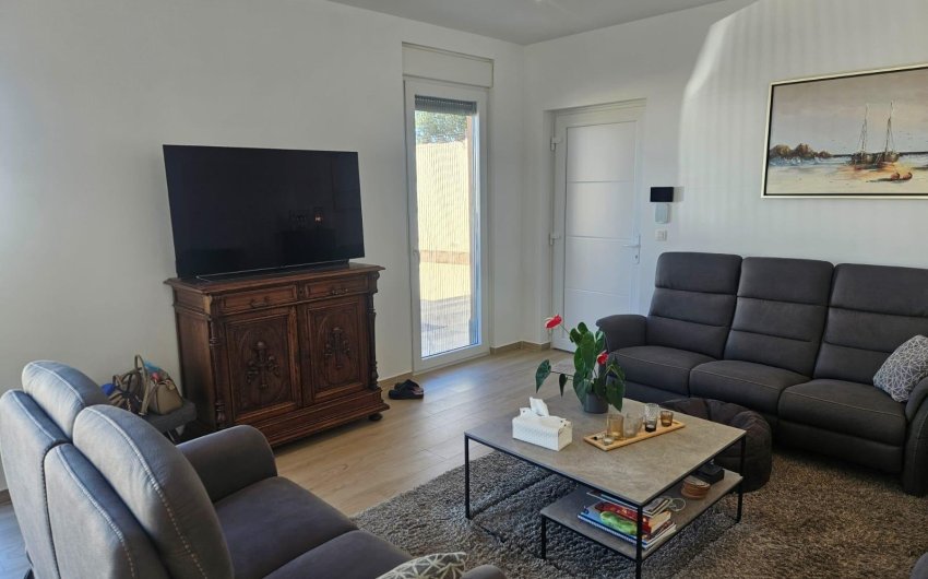 Resale - Villa -
Torrevieja - La Siesta - El Salado - Torreta