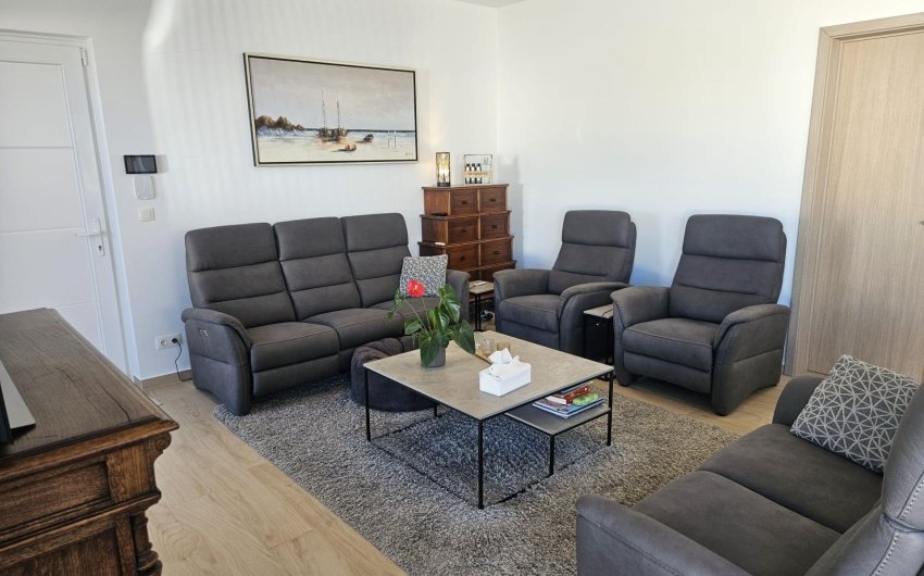 Resale - Villa -
Torrevieja - La Siesta - El Salado - Torreta