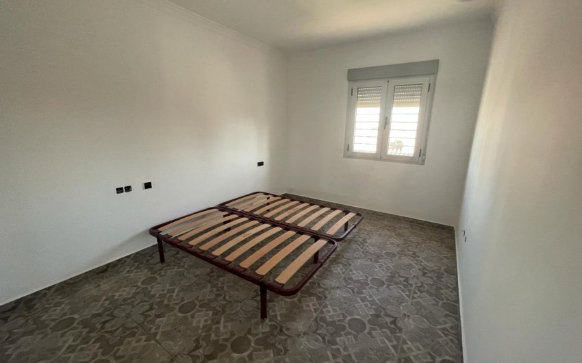Resale - Villa -
Torrevieja - La Siesta - El Salado - Torreta