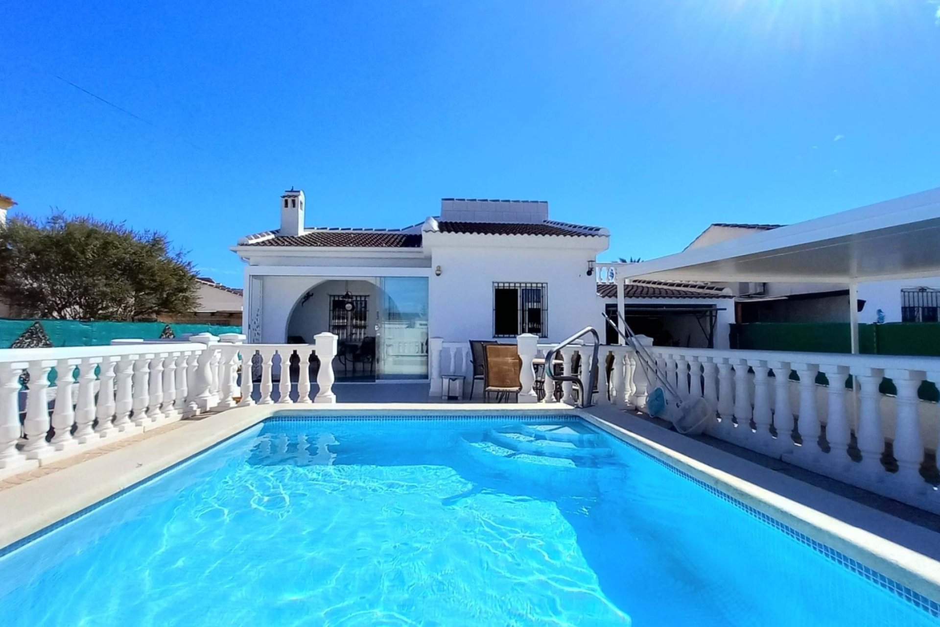 Resale - Villa -
Torrevieja - La Siesta