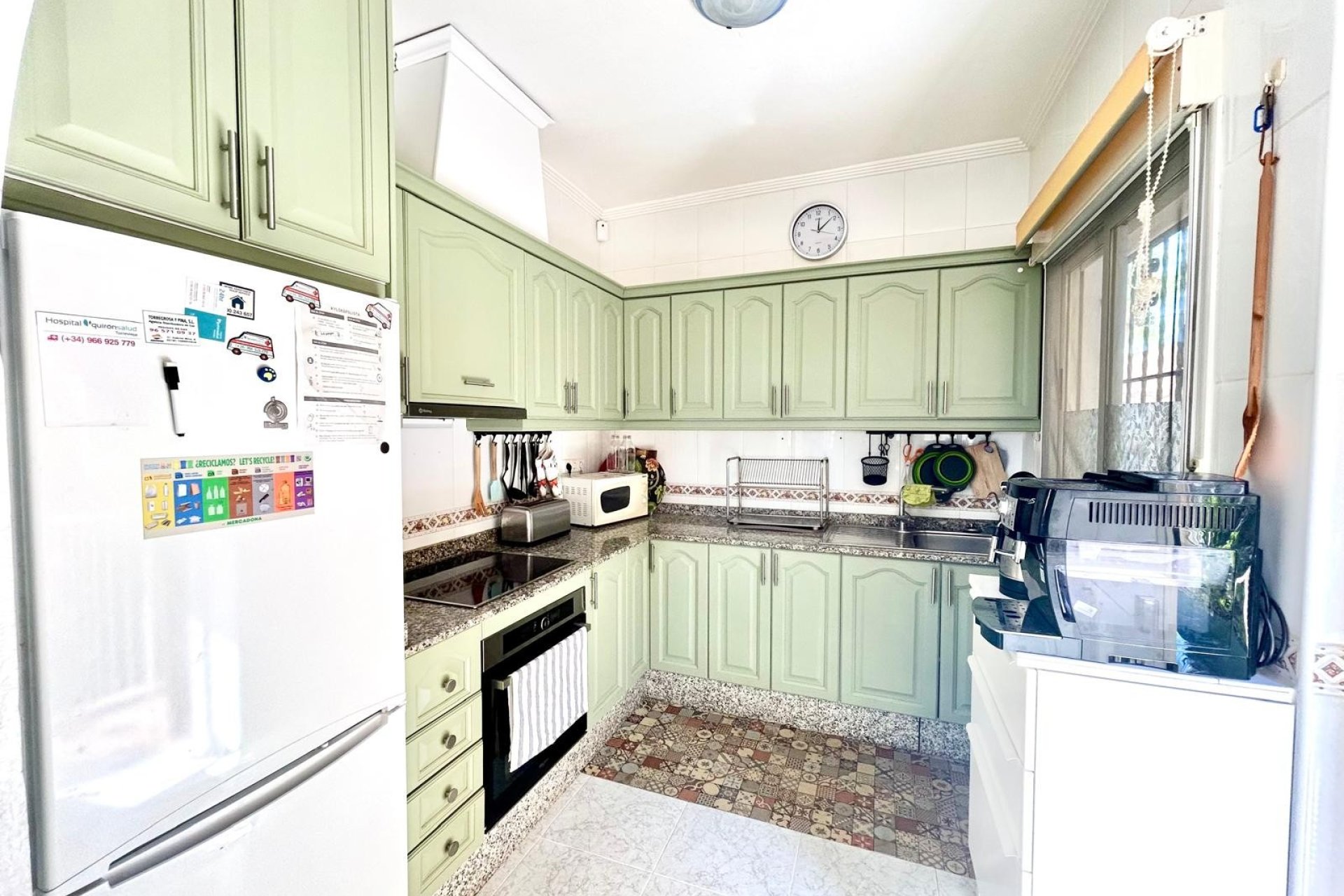 Resale - Villa -
Torrevieja - La Siesta