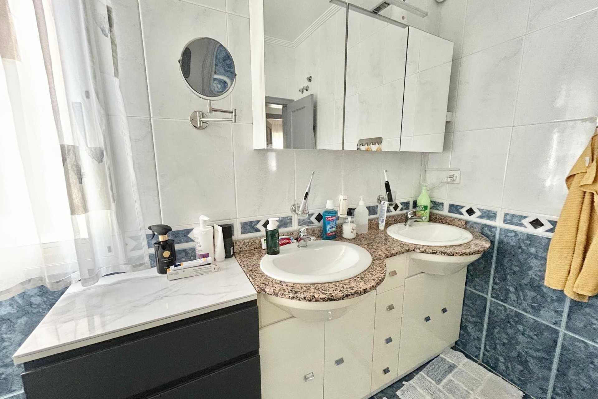 Resale - Villa -
Torrevieja - La Siesta