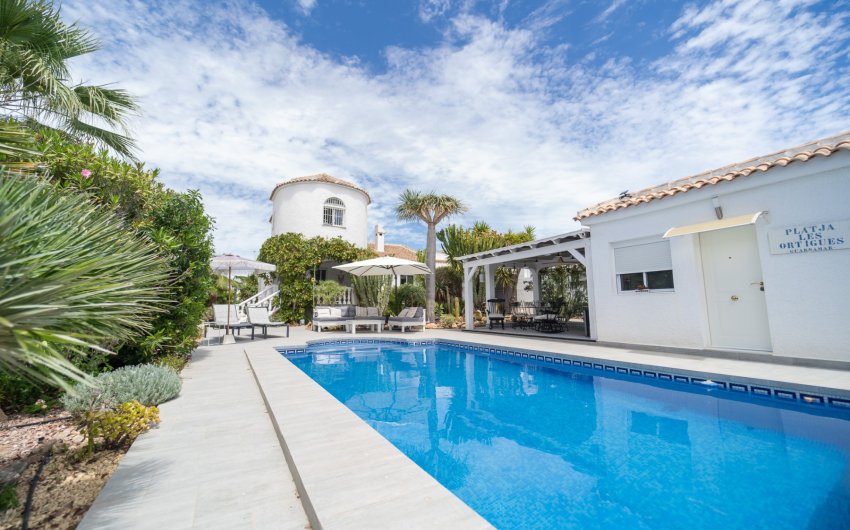 Resale - Villa -
Torrevieja - La Siesta