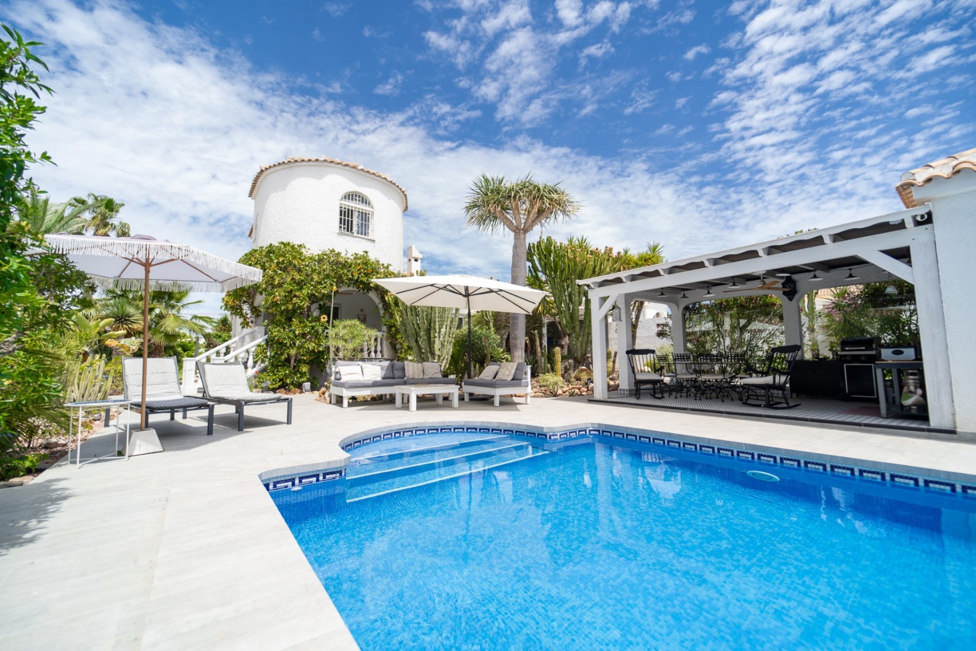 Resale - Villa -
Torrevieja - La Siesta