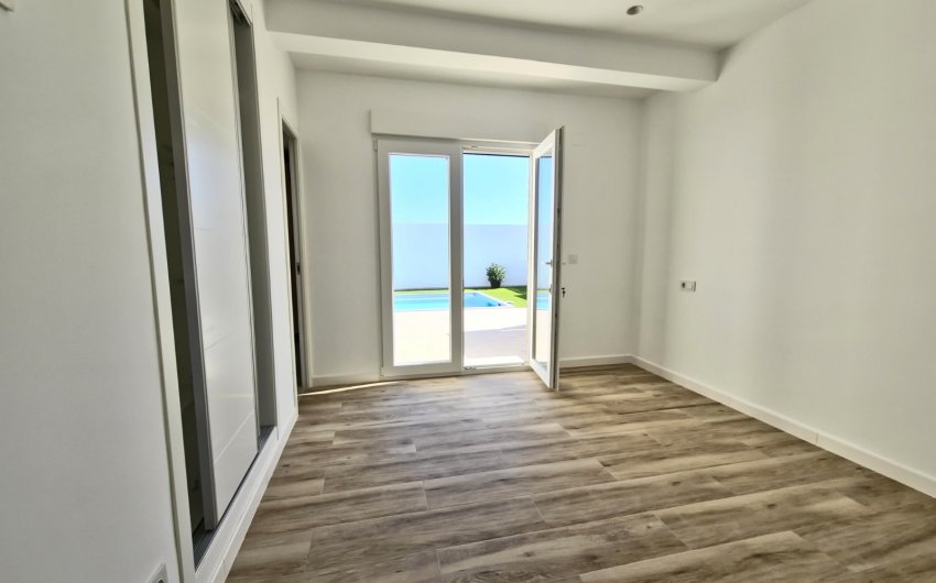 Resale - Villa -
Torrevieja - La Siesta