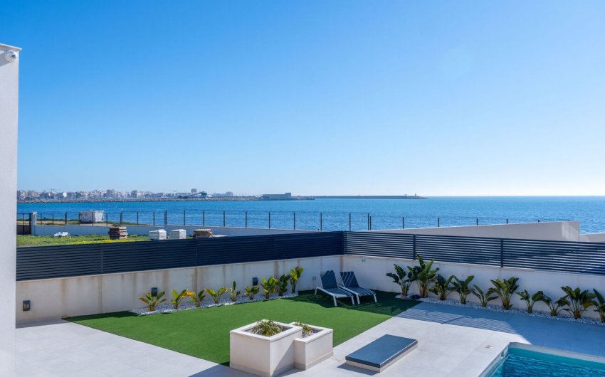 Resale - Villa -
Torrevieja - La Valeta