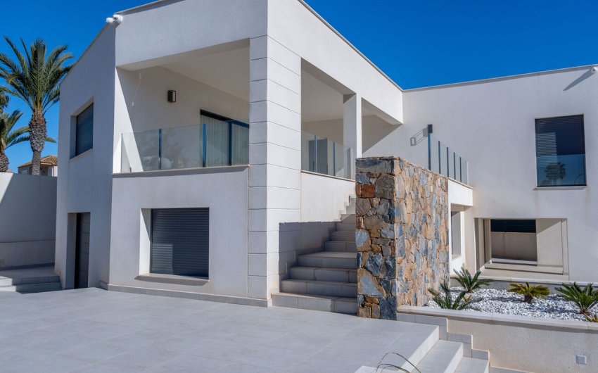 Resale - Villa -
Torrevieja - La Valeta