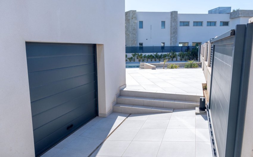 Resale - Villa -
Torrevieja - La Valeta