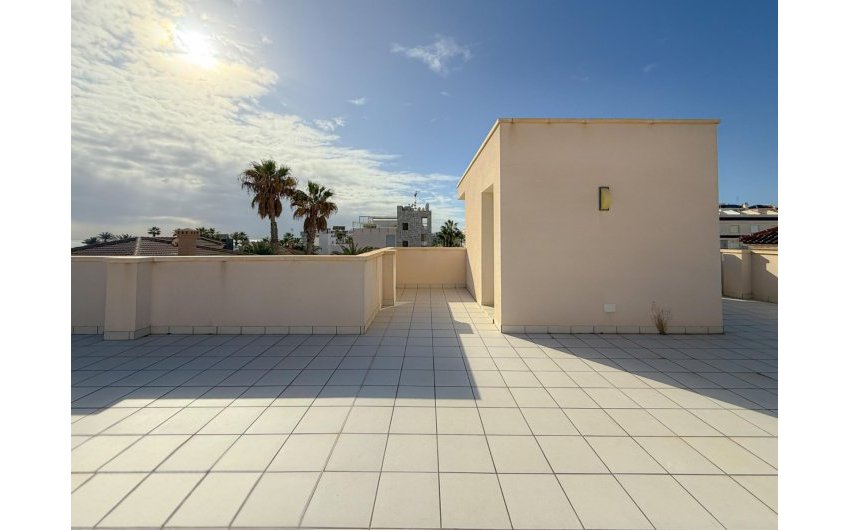 Resale - Villa -
Torrevieja - La veleta