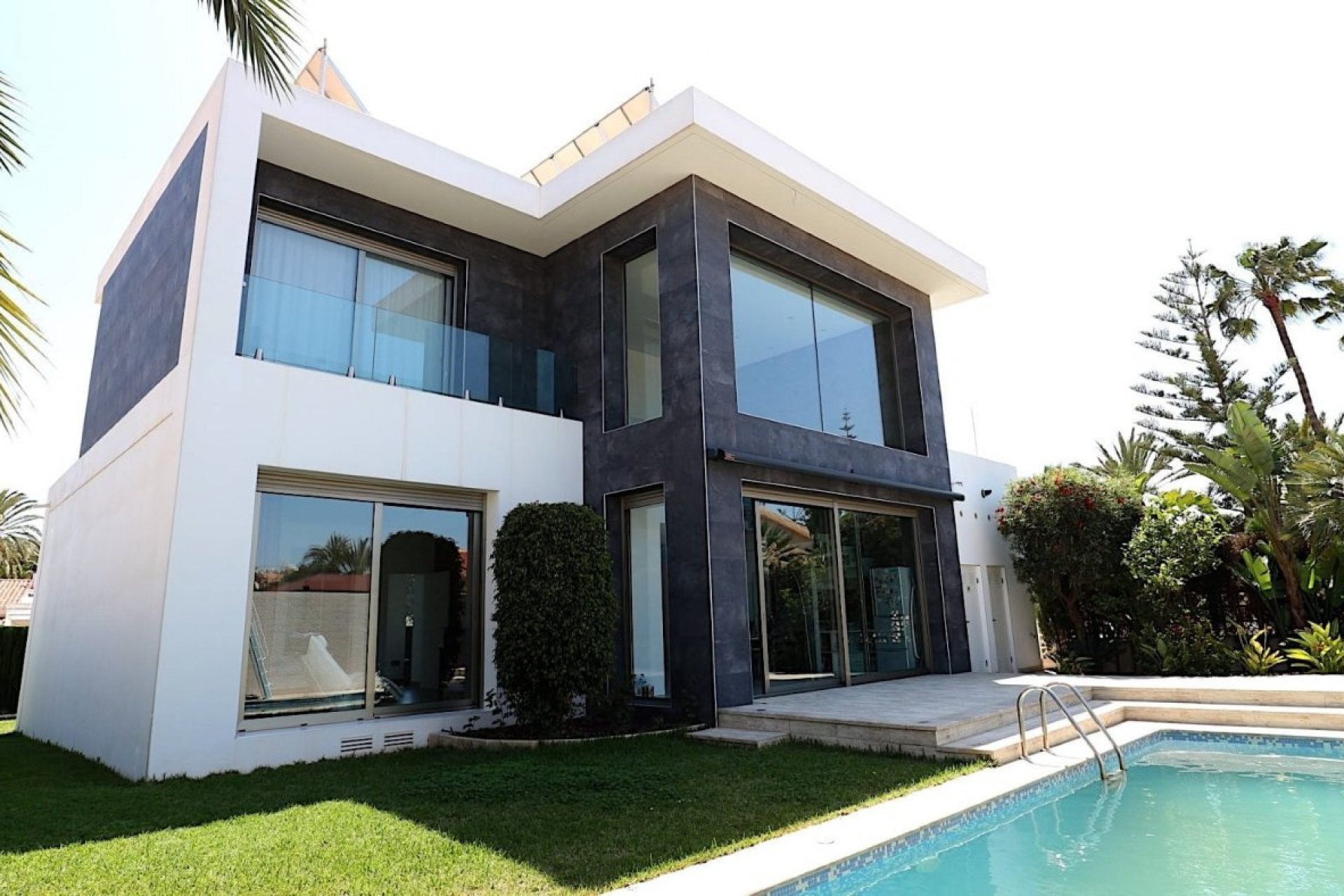 Resale - Villa -
Torrevieja - Los Angeles