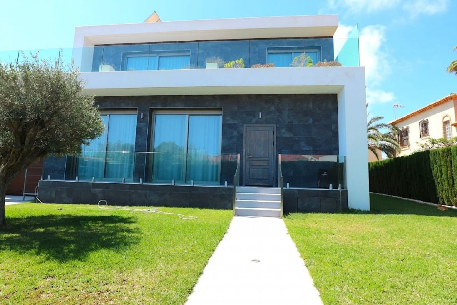 Resale - Villa -
Torrevieja - Los Angeles