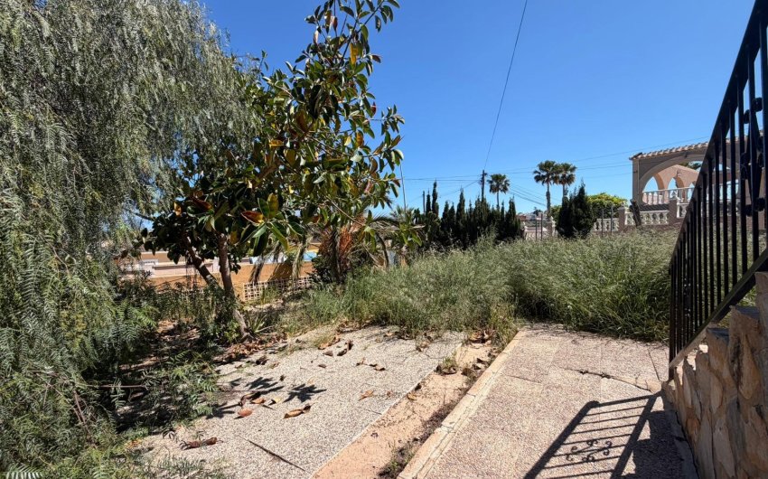 Resale - Villa -
Torrevieja - Los Balcones - Los Altos del Edén