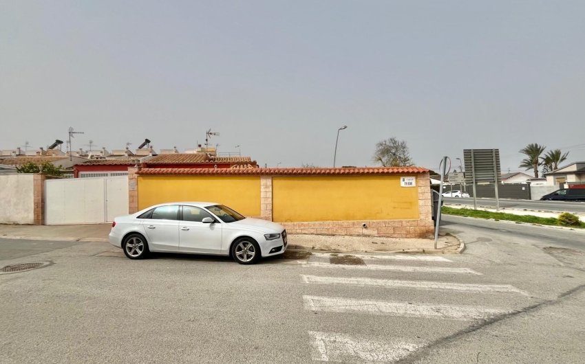 Resale - Villa -
Torrevieja - Los Balcones - Los Altos del Edén