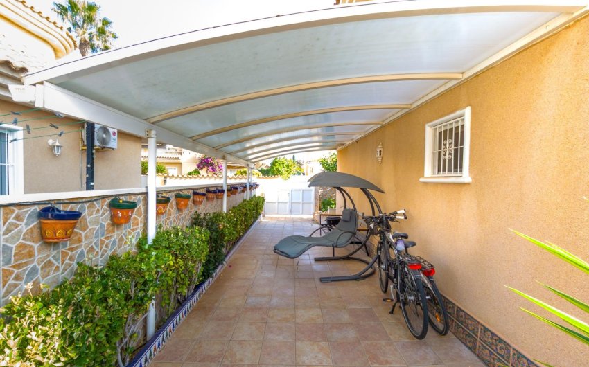 Resale - Villa -
Torrevieja - Los Balcones - Los Altos del Edén