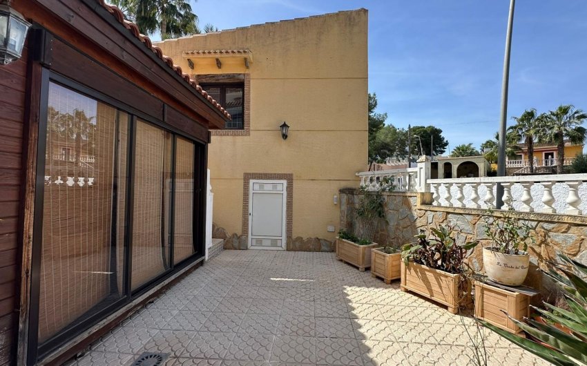 Resale - Villa -
Torrevieja - Los Balcones - Los Altos del Edén