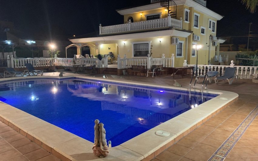 Resale - Villa -
Torrevieja - Los Balcones - Los Altos del Edén