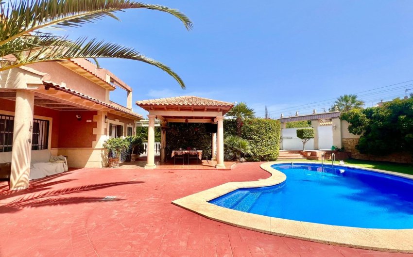 Resale - Villa -
Torrevieja - Los Balcones - Los Altos del Edén
