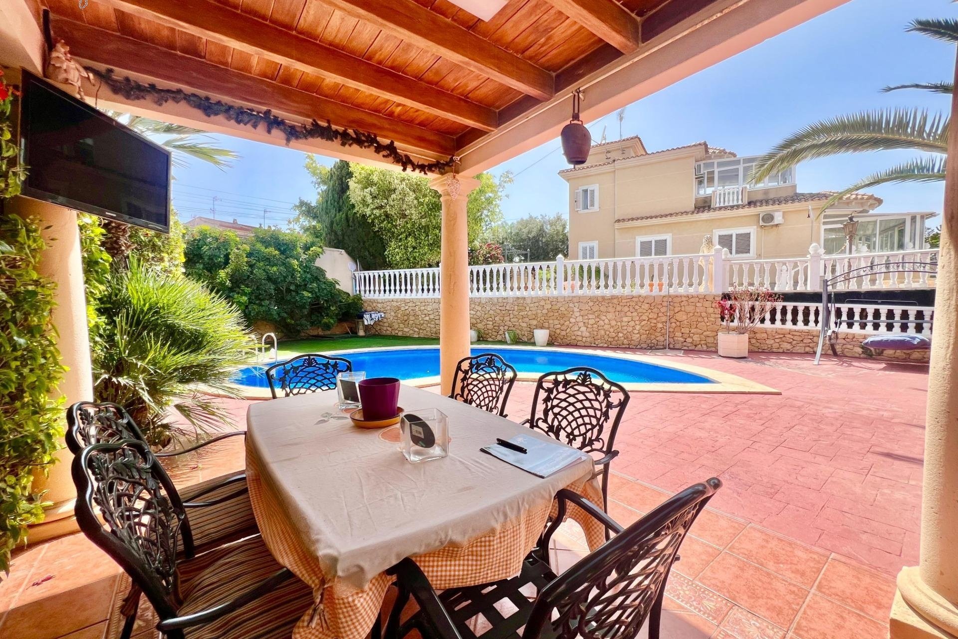 Resale - Villa -
Torrevieja - Los Balcones - Los Altos del Edén