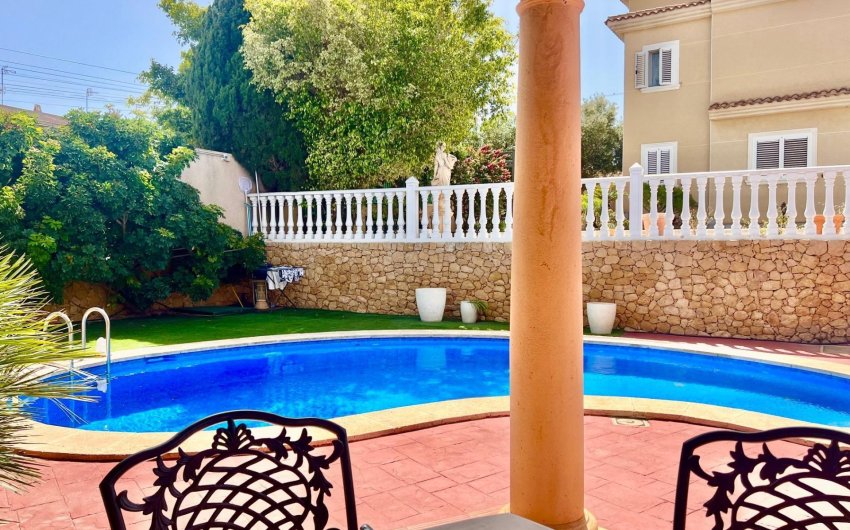 Resale - Villa -
Torrevieja - Los Balcones - Los Altos del Edén